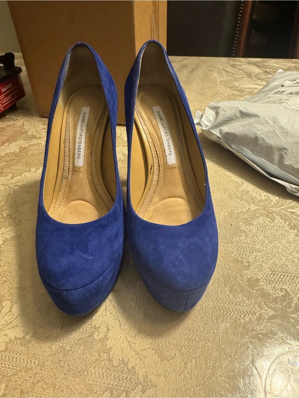 Diane Von Furstenberg Cobalt Blue Suede Platform Pumps Heels Size 6-6.5